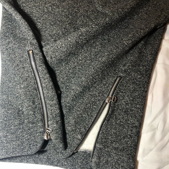 Men’s Medium Grey Armani ExchangeSweatshirt in great condition! - Picture 6 of 8